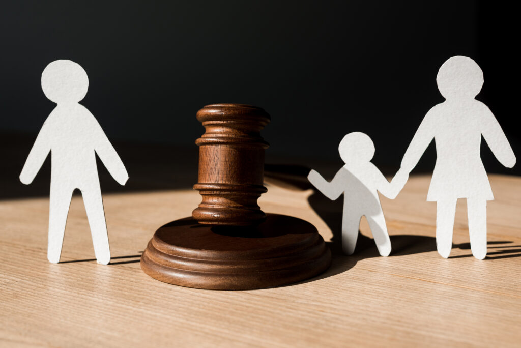 Child Custody Lawyer Rockland County, NY - paper cutout people
